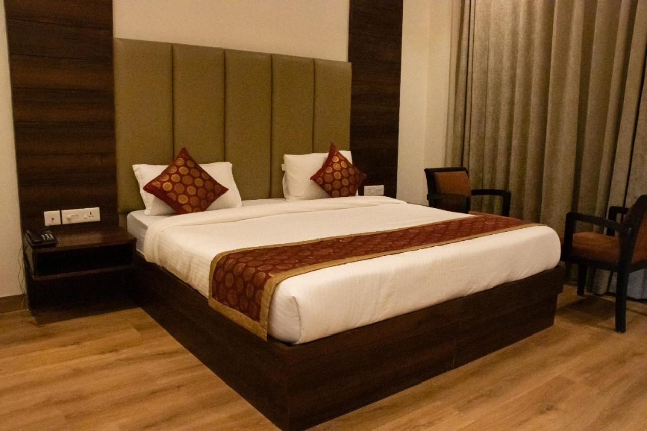 Hotel Sourav Park Inn Agra Agra  Esterno foto